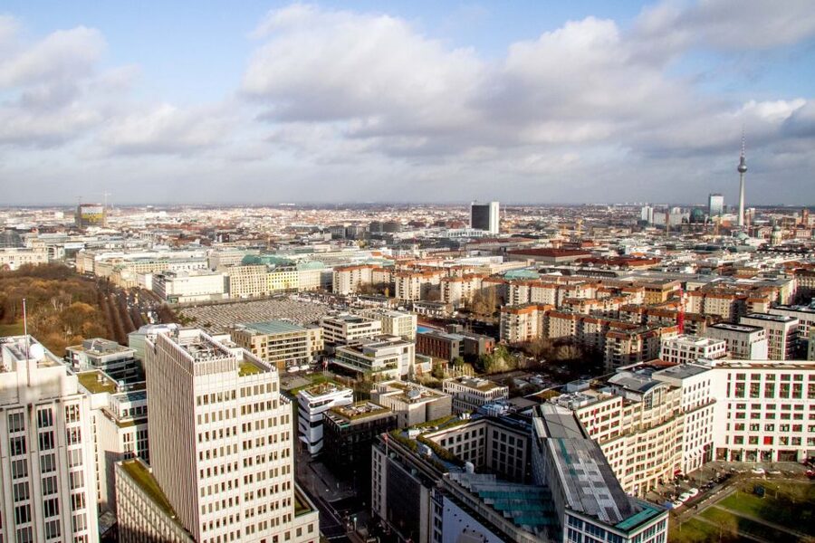 Berlin: Panoramapunkt Skip-the-Line Elevator Ticket - Arriving at Potsdamer Platz 1
