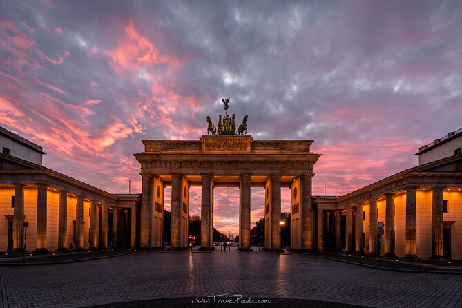 BERLIN PHOTO TOUR with a professional Photographer from Berlin - Potsdamer Platz and modern Berlin
