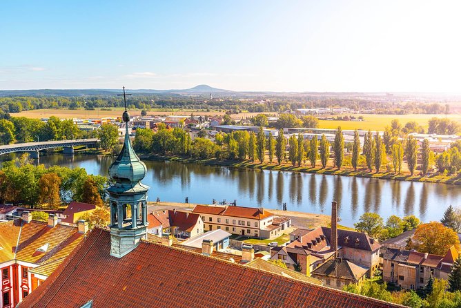 Berlin-Prague One-Way Sightseeing Day Tour - Dresden in two hours