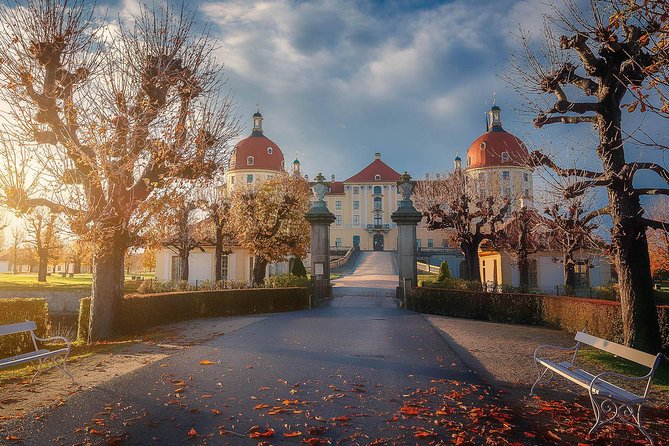 Berlin-Prague One-Way Sightseeing Day Tour - Guide quality is the biggest strength