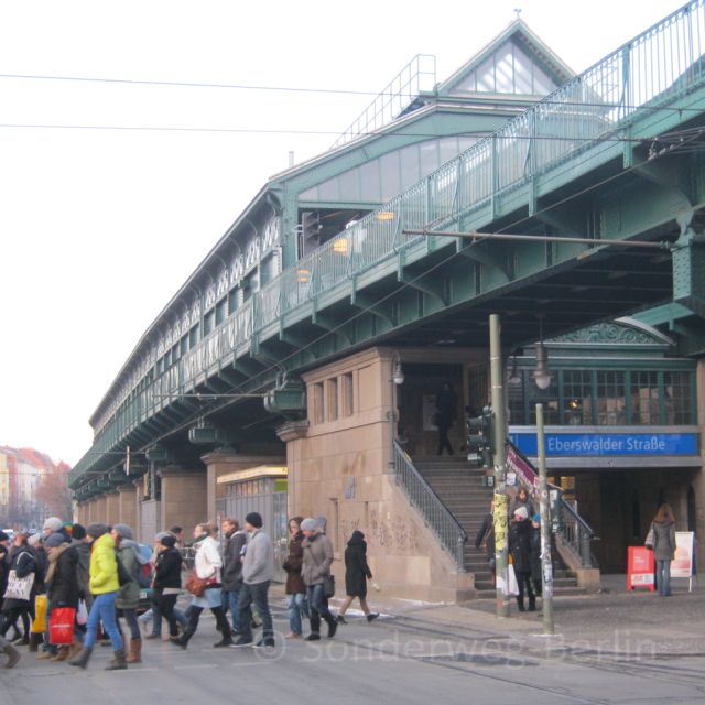 Berlin: Prenzlauer Berg District Guided Walking Tour - Mauerpark: flea market, music, and a former border area