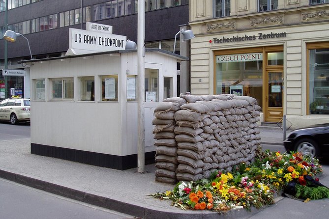 Berlin Private Half-Day Walking Tour: Discover the German Capital’s History - Reichstag, Brandenburg Gate, and the Holocaust Memorial