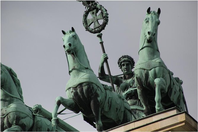 Berlin Private Half-Day Walking Tour: Discover the German Capital’s History - Checkpoint Charlie and Berlin’s divided years