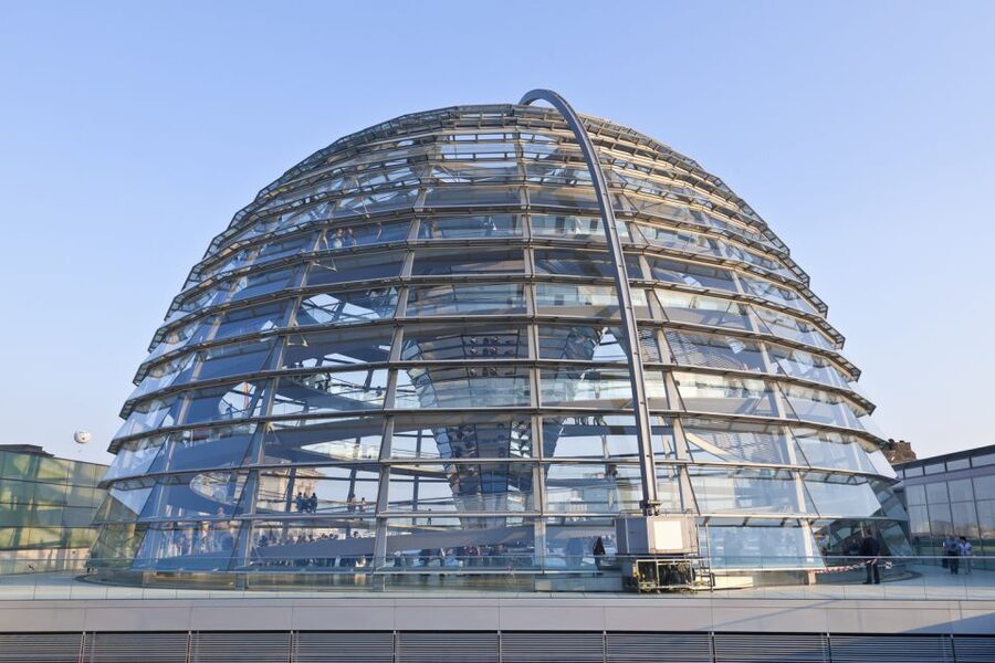 Berlin: Private Reichstag and Glass Dome Tour - Entering the Reichstag and reaching the roof terrace