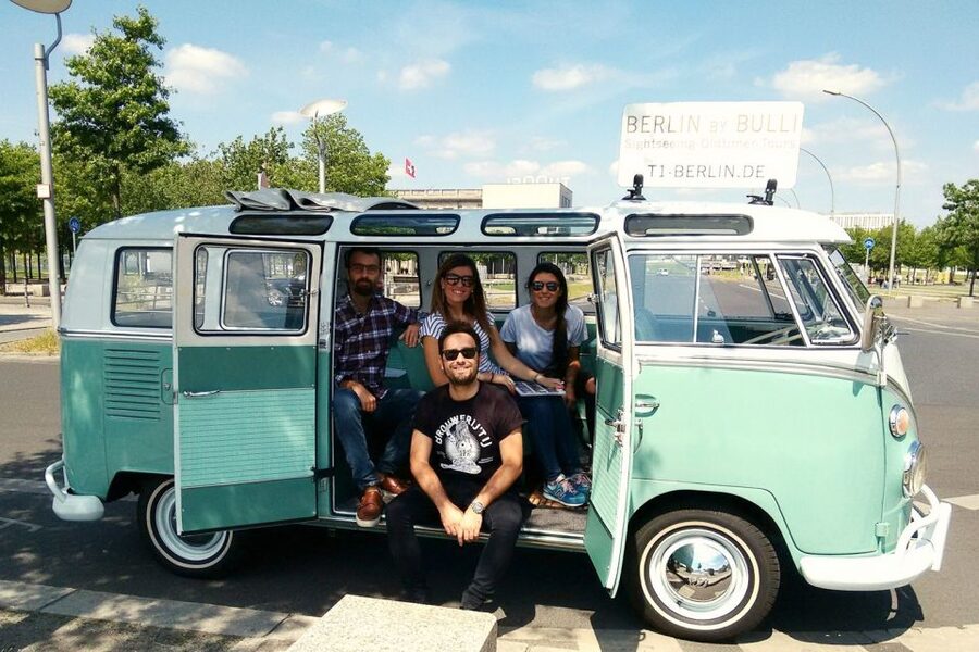 Berlin: Private Sightseeing Tour in Iconic Oldtimer VW Bus - Why the 1965 VW T1 changes the tour