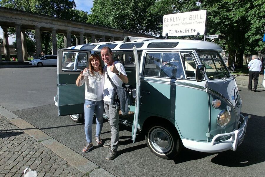 Berlin: Private Sightseeing Tour in Iconic Oldtimer VW Bus - Weather, timing, and what to expect on the road