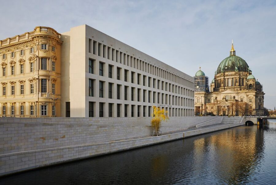 Berlin: Prussian History Walking Tour with Geo Epoche - The City Palace and the royal view of Berlin
