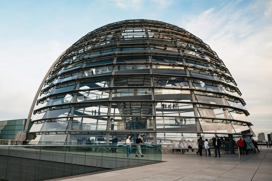 Berlin: Reichstag, Dome and Government District Guided Tour - Why the Reichstag makes a good Berlin tour