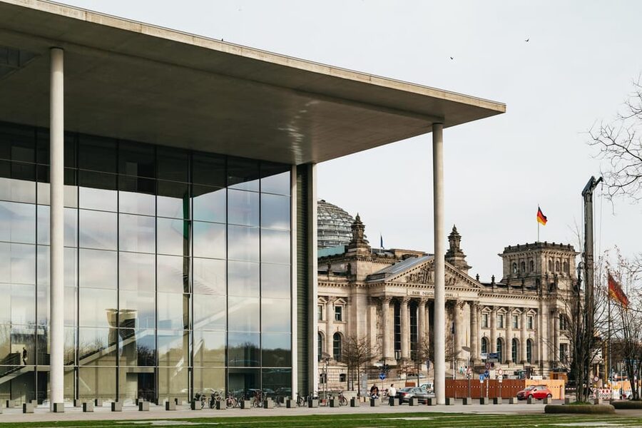 Berlin: Reichstag, Dome and Government District Guided Tour - The Reichstag dome and rooftop terrace