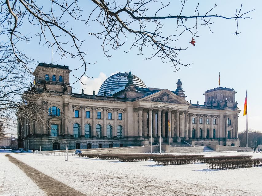 Berlin: Reichstag, Plenary Chamber, Cupola & Government Tour - Norman Foster’s rebuilt Reichstag