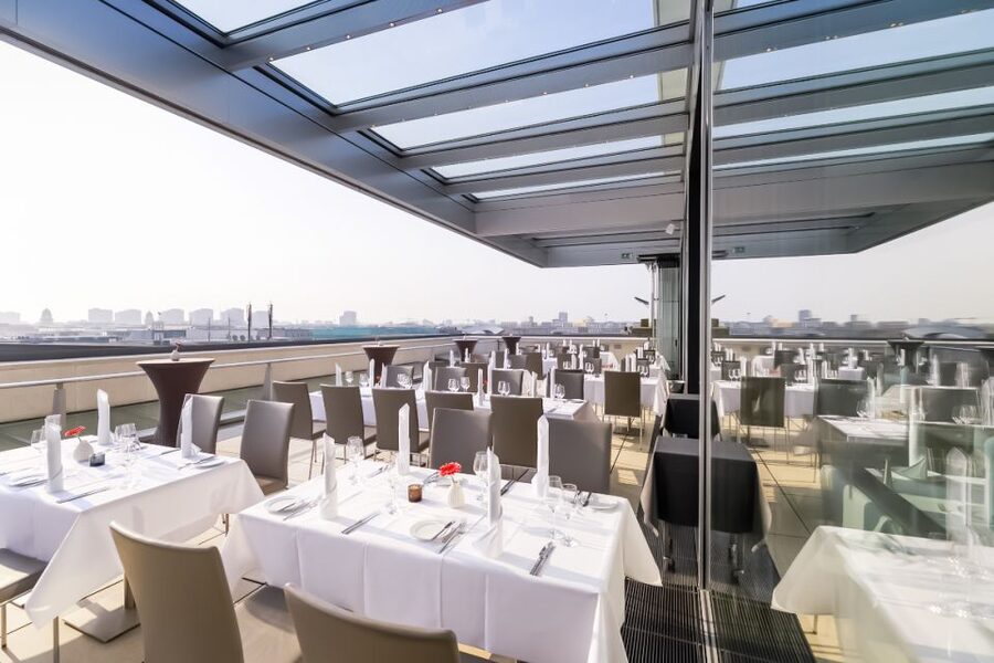 Berlin: Rooftop Dinner at the Käfer Restaurant Reichstag - Arriving at the Reichstag: allow extra time