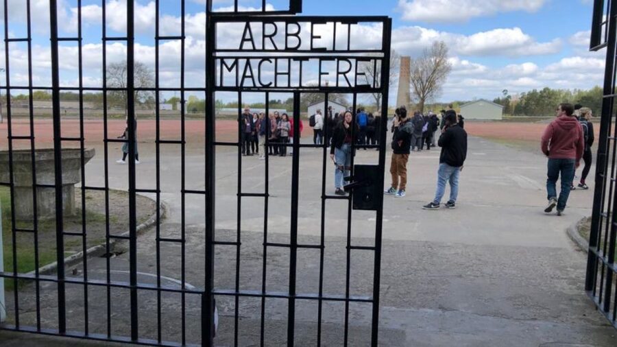 Berlin: Sachsenhausen Concentration Camp Guided Tour - The cell block, special prisoners, and camp kitchen