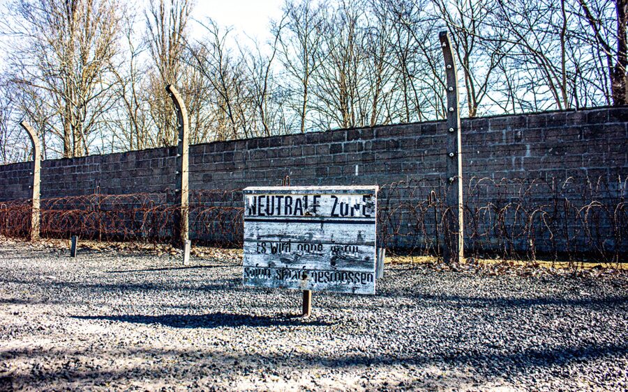 Berlin: Sachsenhausen Concentration Camp Museum Tour - Entering Sachsenhausen’s solemn grounds