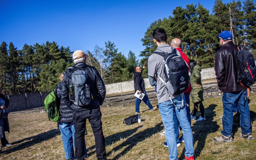 Berlin: Sachsenhausen Concentration Camp Museum Tour - Stories of hardship, resistance, and survival