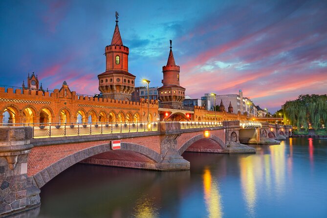Berlin Scavenger Hunt and Highlights Self-Guided Tour - Using the World City Trail app