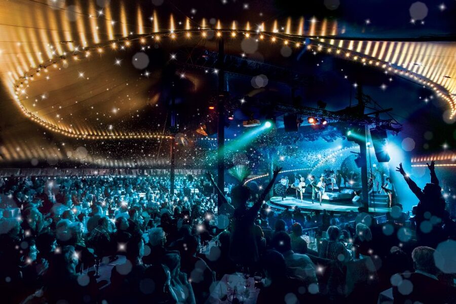 Berlin: Show at the Tipi am Kanzleramt - Arriving beside the Reichstag