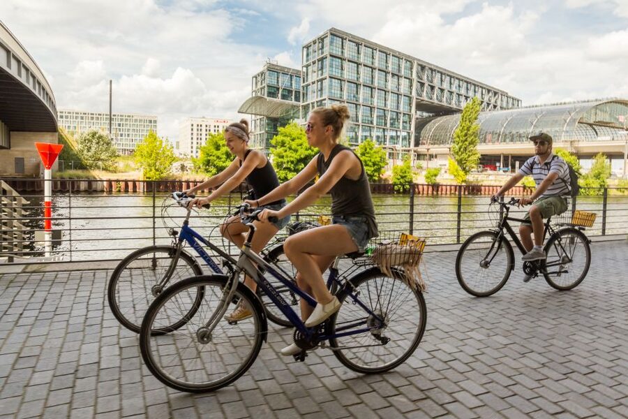 Berlin: Sights and Highlights Bike Tour with a Local Guide - Bikes, helmets, and group size