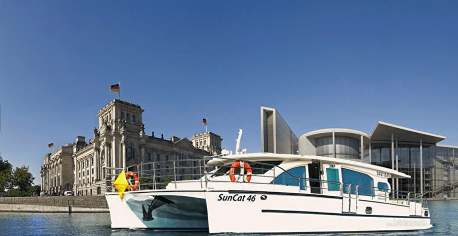 Berlin: Solar Powered Sunset Catamaran Cruise & Audio Guide - Berlin Central Station and the turning point