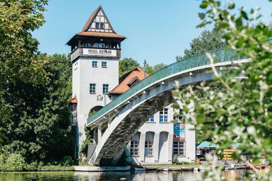 Berlin: Spree Boat Tour to Müggelsee - Starting at Treptow Harbor and Treptower Park