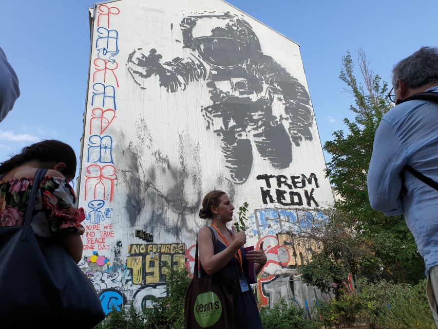 Berlin: Street Art and Alternative Tour - Three hours on foot, with public transport added