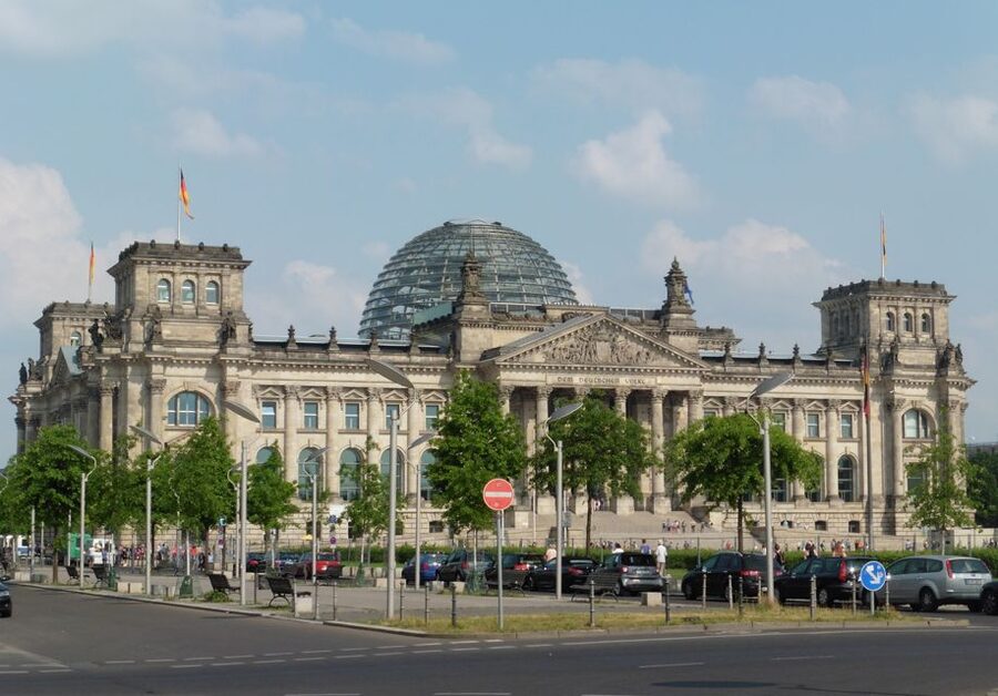 Berlin: The Time of National Socialism Walking Tour - Starting at Pariser Platz and the Brandenburg Gate