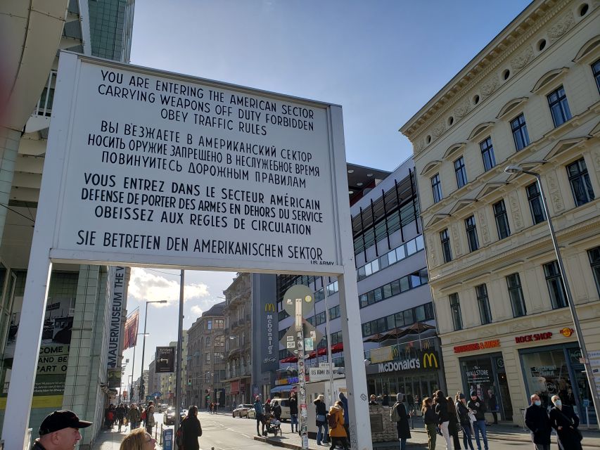 Berlin: The Wall and Cold War - a Private Walking Tour - Why this two-hour route works