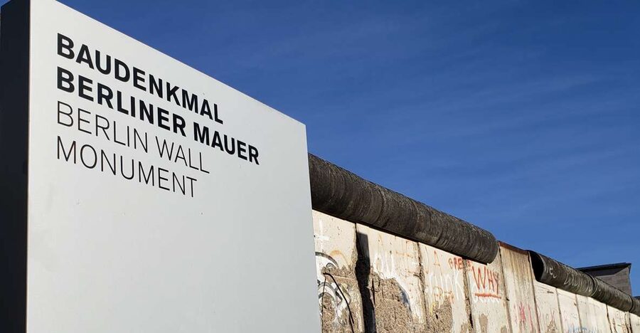 Berlin: The Wall and Cold War - a Private Walking Tour - Starting at Bernauer Strasse