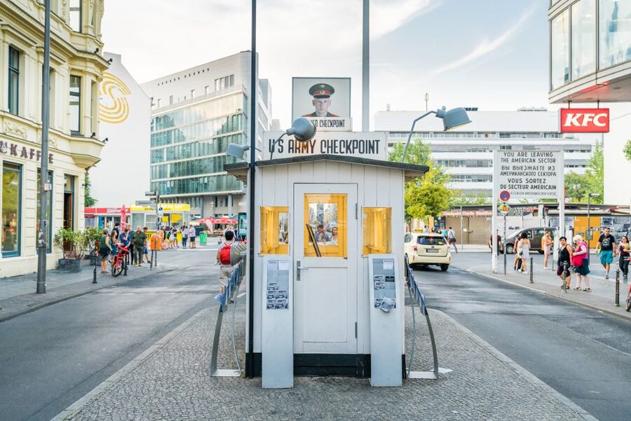 Berlin: Third Reich and Cold War 2 Hour Walking Tour - A 200-meter stretch of the Berlin Wall