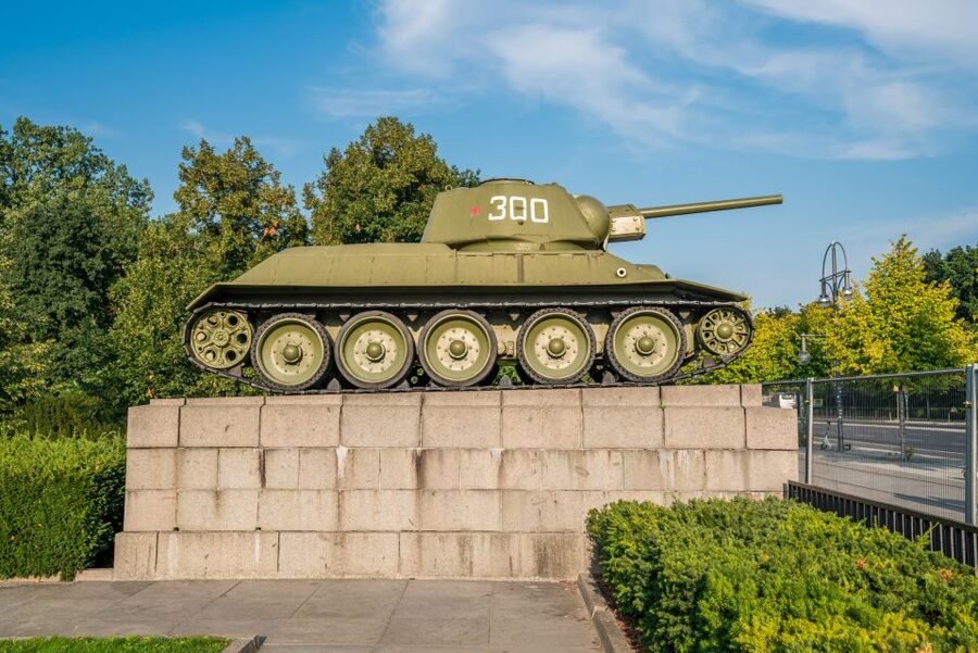 Berlin: Third Reich and Cold War 2 Hour Walking Tour - The Holocaust Memorial and the cost of Nazi rule