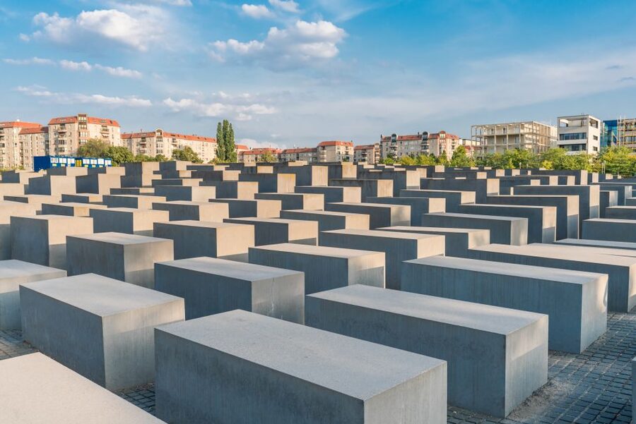 Berlin: Third Reich and Cold War 2 Hour Walking Tour - Hitler’s Bunker site and the final days of the Third Reich
