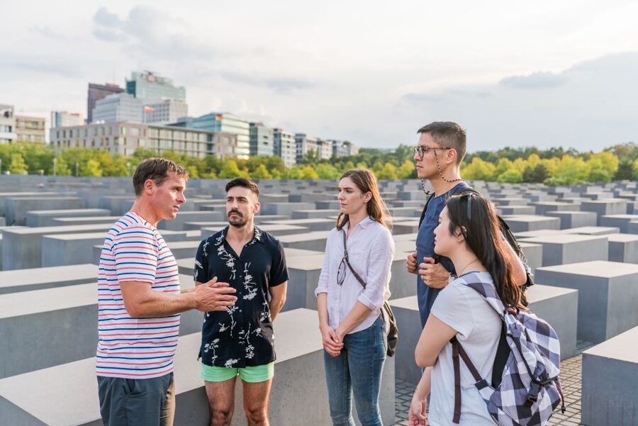 Berlin: Third Reich and Cold War 2 Hour Walking Tour - Detlev-Rohwedder-Haus and the birth of East Germany