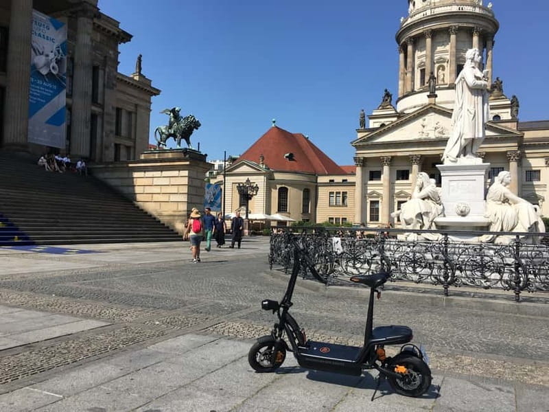Berlin: Thrilling E-Scooter Adventure Tour - Photo stops and the limits of sightseeing by scooter