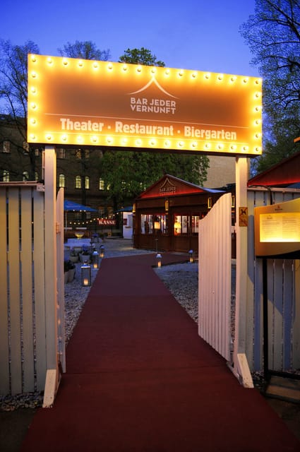 Berlin: Ticket for Bar Jeder Vernunft - Theater & Restaurant - Who will enjoy Bar Jeder Vernunft most?