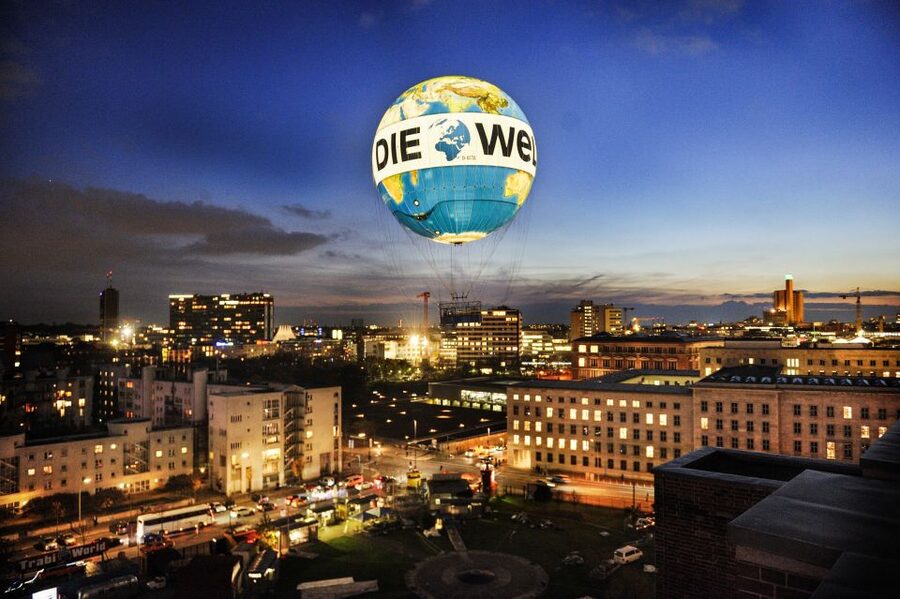 Berlin: Ticket for World Balloon with Perfect View - Sunset, evening light, and operating hours