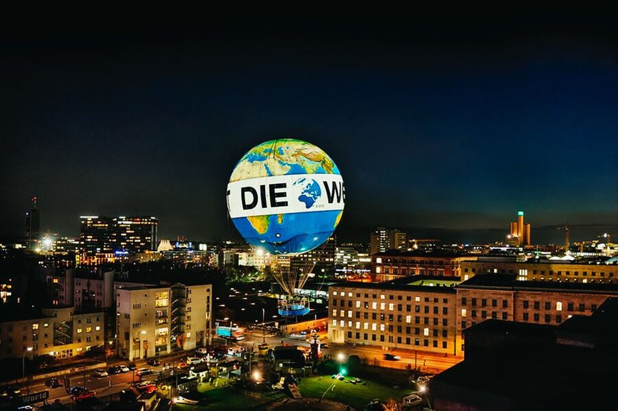 Berlin: Ticket for World Balloon with Perfect View - What the 15-minute ride feels like
