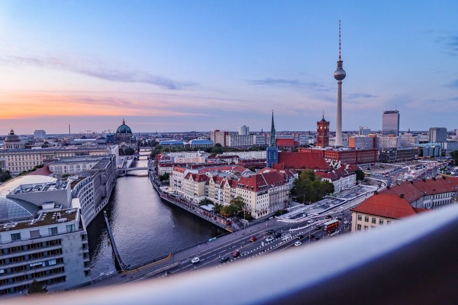 Berlin: Tour with Private Guide - Berlin’s best features in one private walk