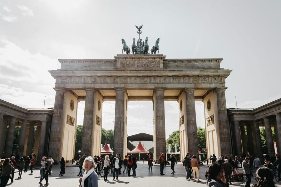Berlin: Tour with Private Guide - Checkpoint Charlie and Berlin’s divided past