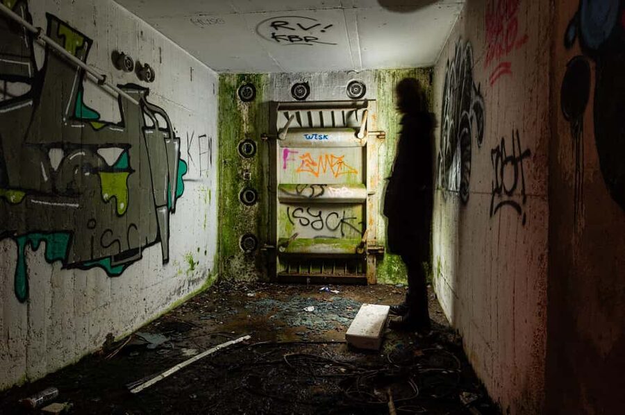 Berlin: Urbex Abandoned Places & History Tour - Meeting Yoorii at S-Bahn Buch