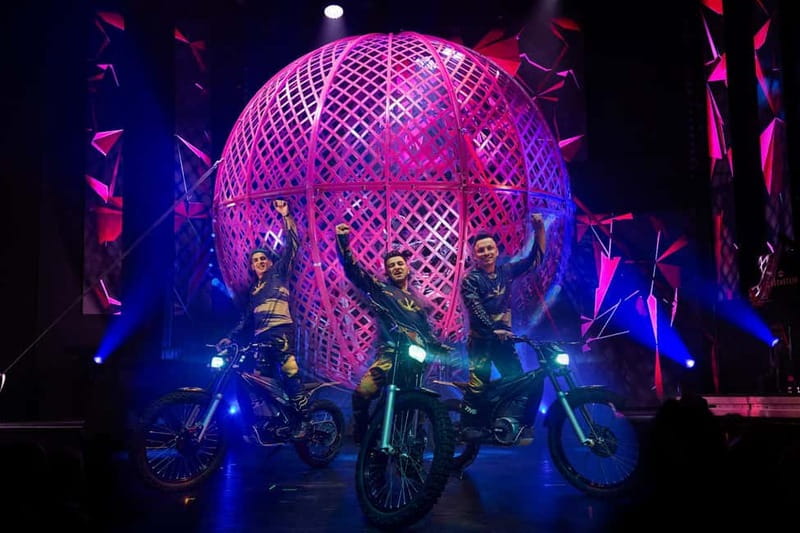 Berlin: “VARIETÉ GAGA” at Wintergarten - Varieté Show - Is the $90 ticket good value?