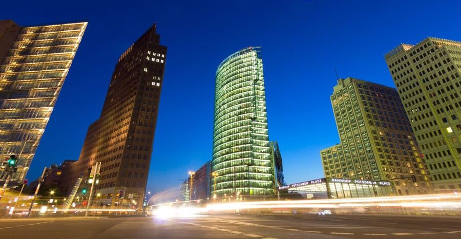 Berlin: Walking Tour of the Top 10 Sightseeing Attractions - Key points at a glance