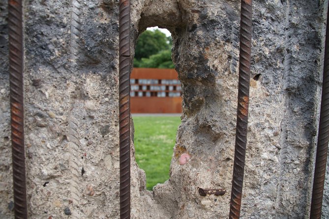 Berlin Wall, Cold War and Stasi Museum Tour - Bernauer Straße and the Berlin Wall Memorial