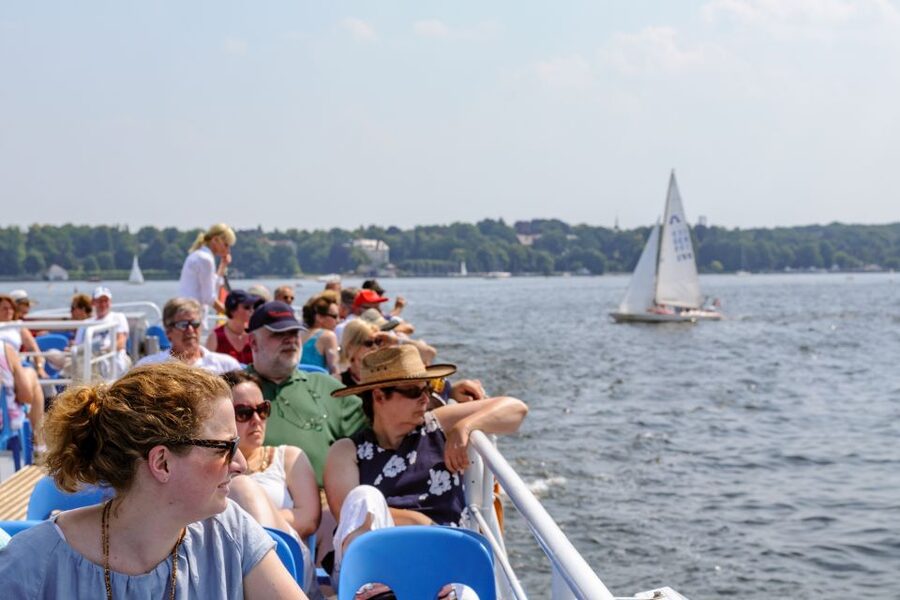 Berlin: World Heritage Cruise to Potsdam - Who will enjoy this cruise most?