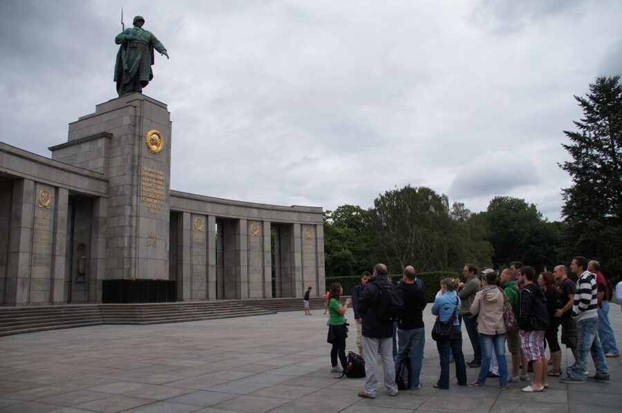 Berlín y el Nacionalsocialismo. Group Tour in Spanish - Germania and the Nazi plan for Berlin