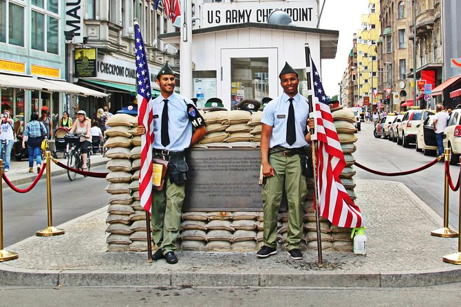 Best of Berlin with a licensed Guide - Checkpoint Charlie and Cold War drama