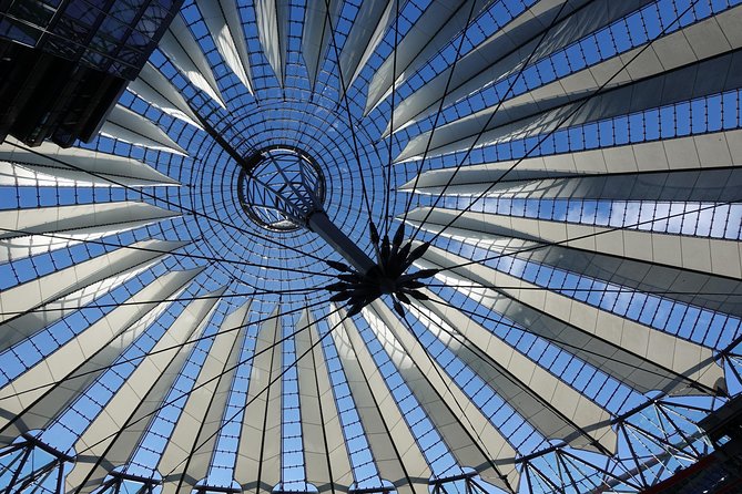 Best of Berlin with a licensed Guide - Starting at the Reichstag Building