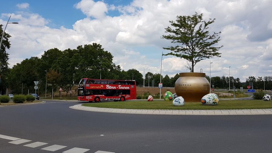 Bonn: 24-Hour Hop-On Hop-Off Sightseeing Bus Ticket - Nussallee and the southern district’s 19th-century houses