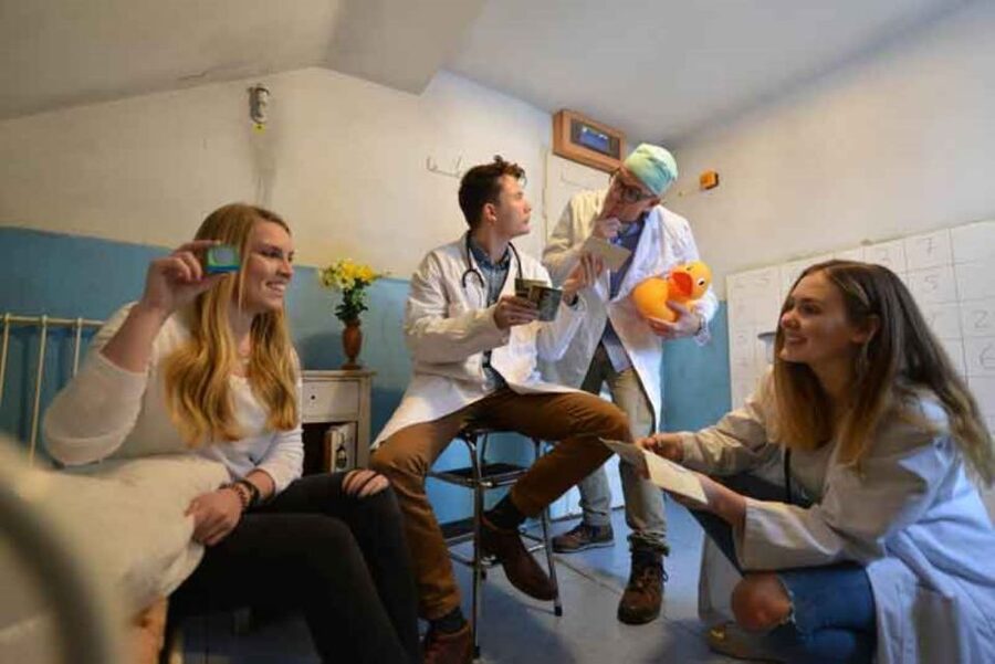 Bonn: Escape Room Games - Crime Scene: Search for Annemarie’s murder weapon