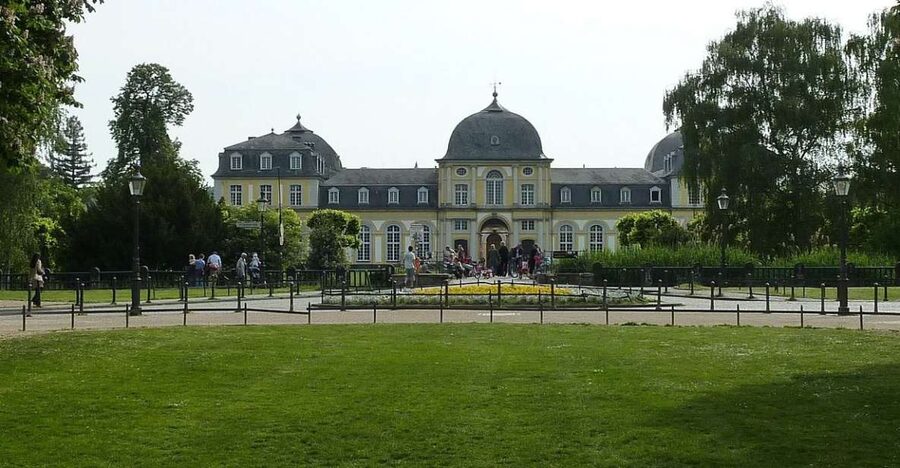 Bonn: Private Guided Walking Tour - Bonn’s Roman beginnings and years as a capital