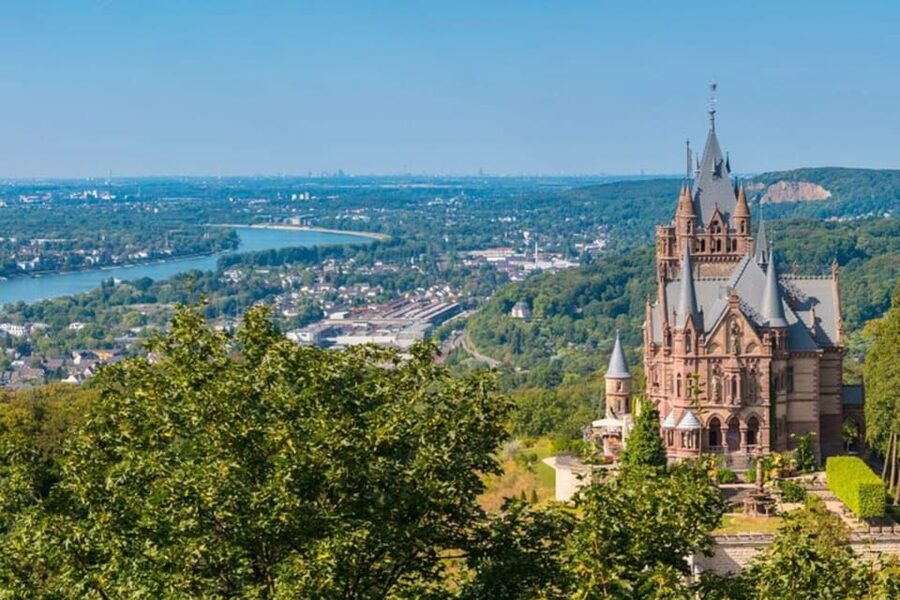 Bonn : Private Walking Tour With A Guide ( Private Tour ) - What the feedback reveals about the guiding style