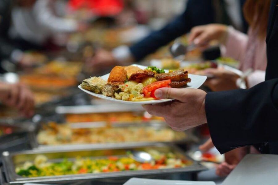 Bonn: Sunday Brunch Buffet with Cologne live music - Boarding Moby Dick at Pier 4 in Bonn